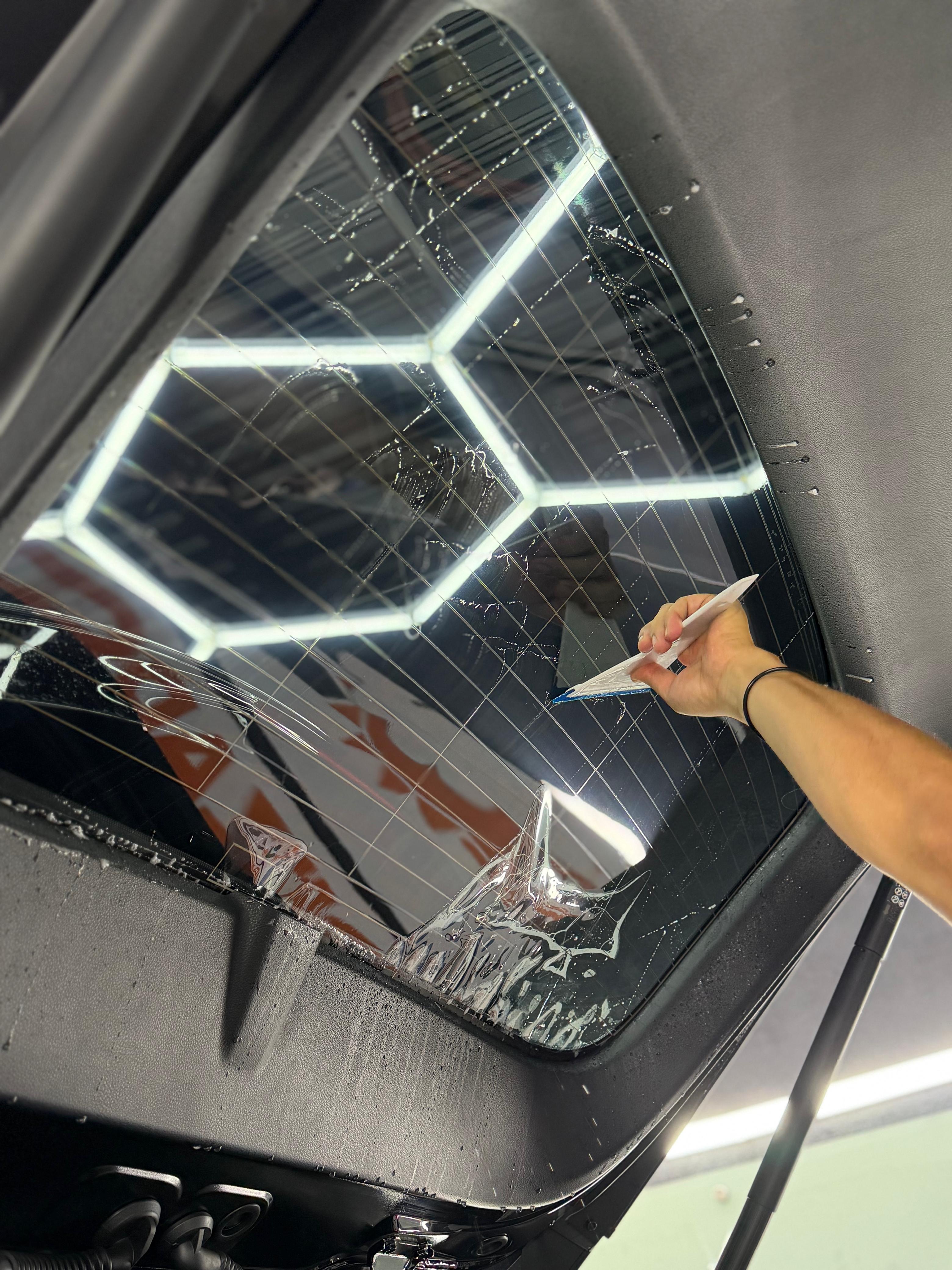 Instalación de polarizado por La Cumbre Detailing